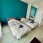 Apartman 2 Bedrooms, Secure Residence, Parking! *