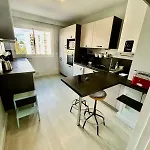 アパート 2 Bedrooms, Secure Residence, Parking! *