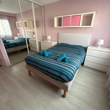 2 Bedrooms, Secure Residence, Parking! Apartment Lyon