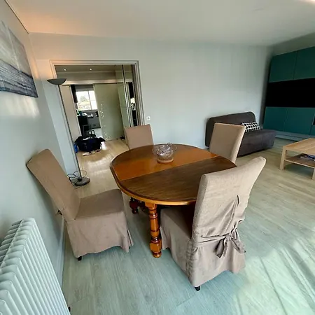 2 Bedrooms, Secure Residence, Parking! Apartment Lyon