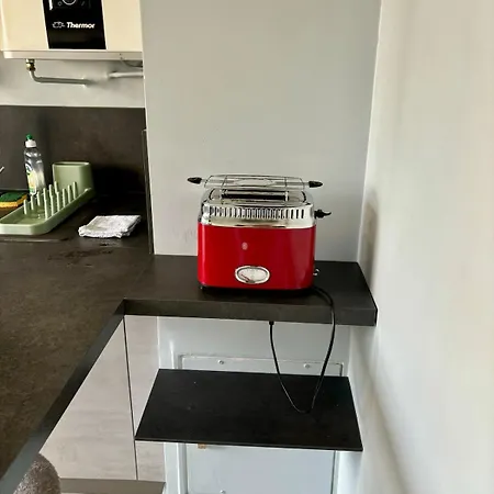 Apartment 2 Bedrooms, Secure Residence, Parking! Lyon